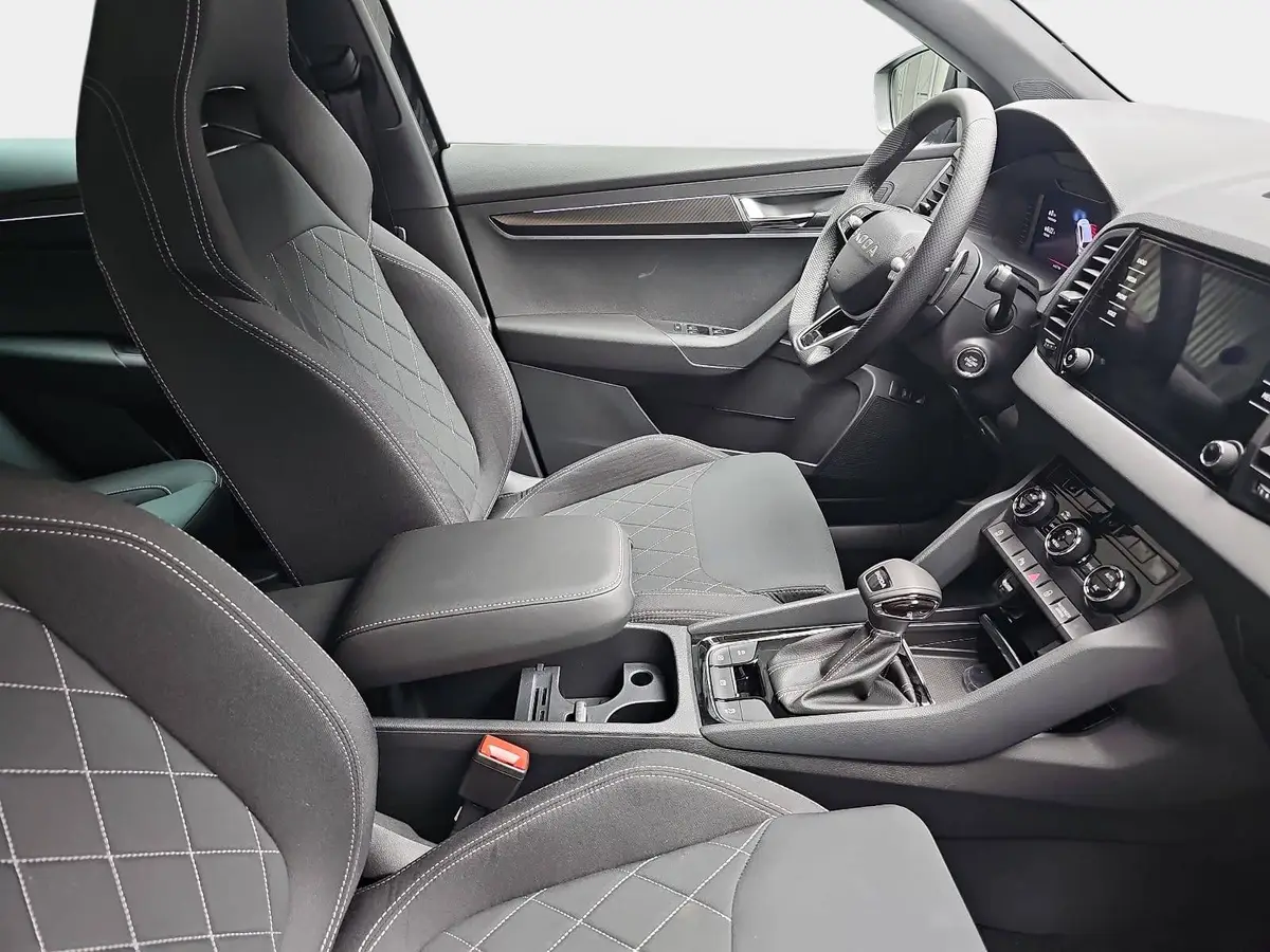 SKODA KAROQ 1.5 TSI DSG SPORTLINE NAVI LED PANO