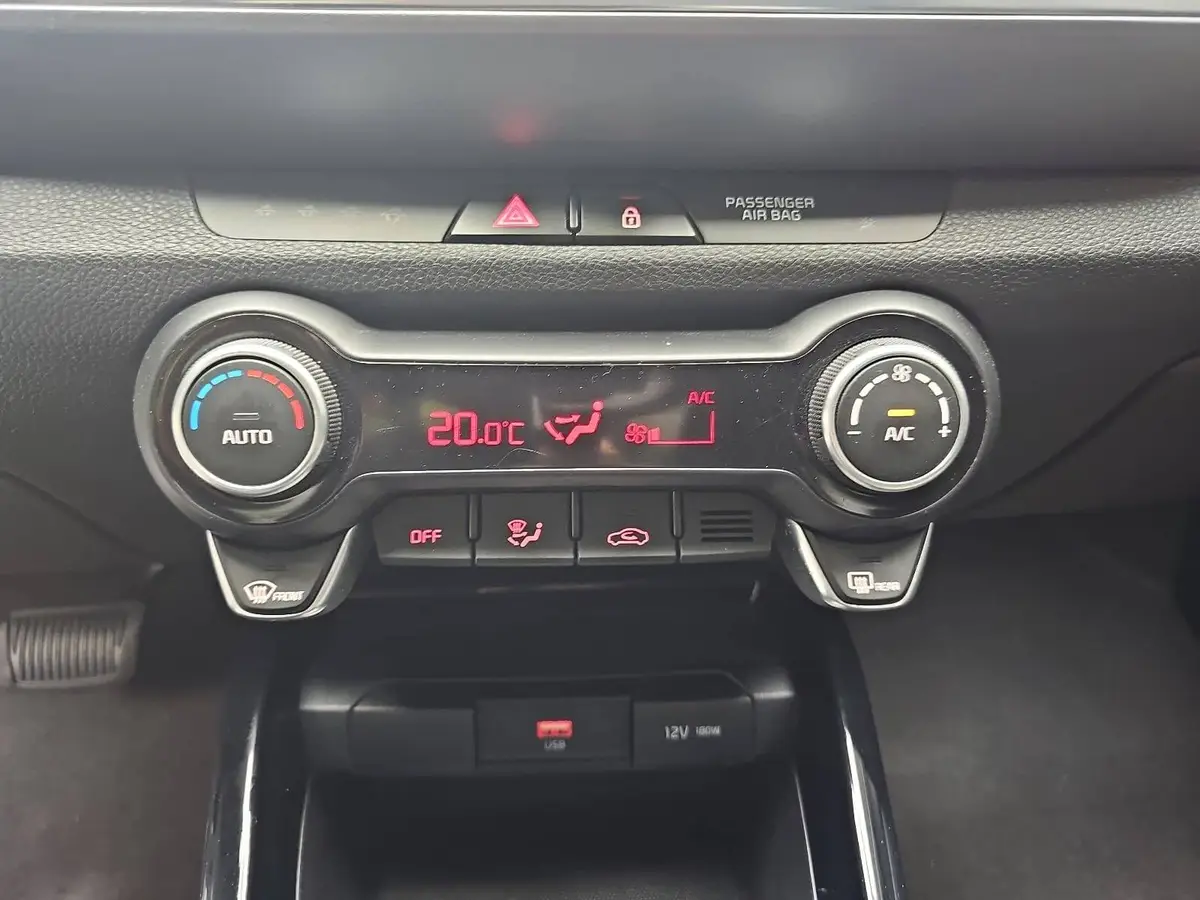 KIA STONIC 1.0 T-GDI 100 DCT VISION GRA AHK