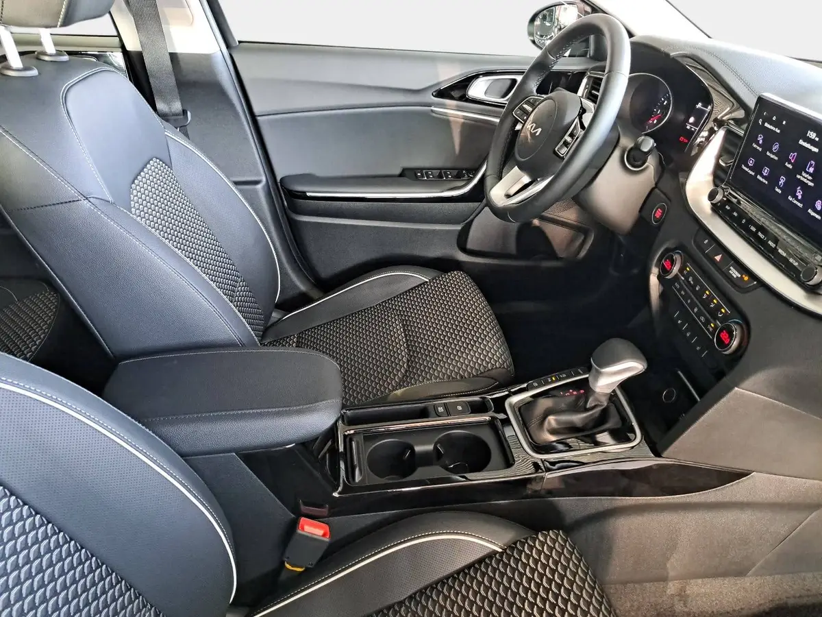 KIA XCEED 1.6 T-GDI 150 DCT SPIRIT MJ26 XCLUSIVE