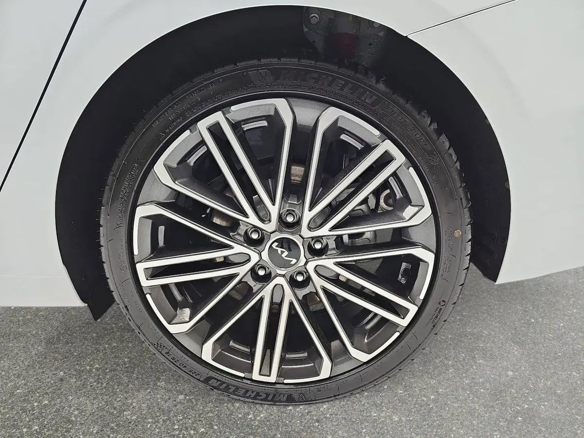 KIA CEED SW 1.5 T-GDI DCT7 GT-LINE TECHNOLOGIE LEDER PERFORMANCE