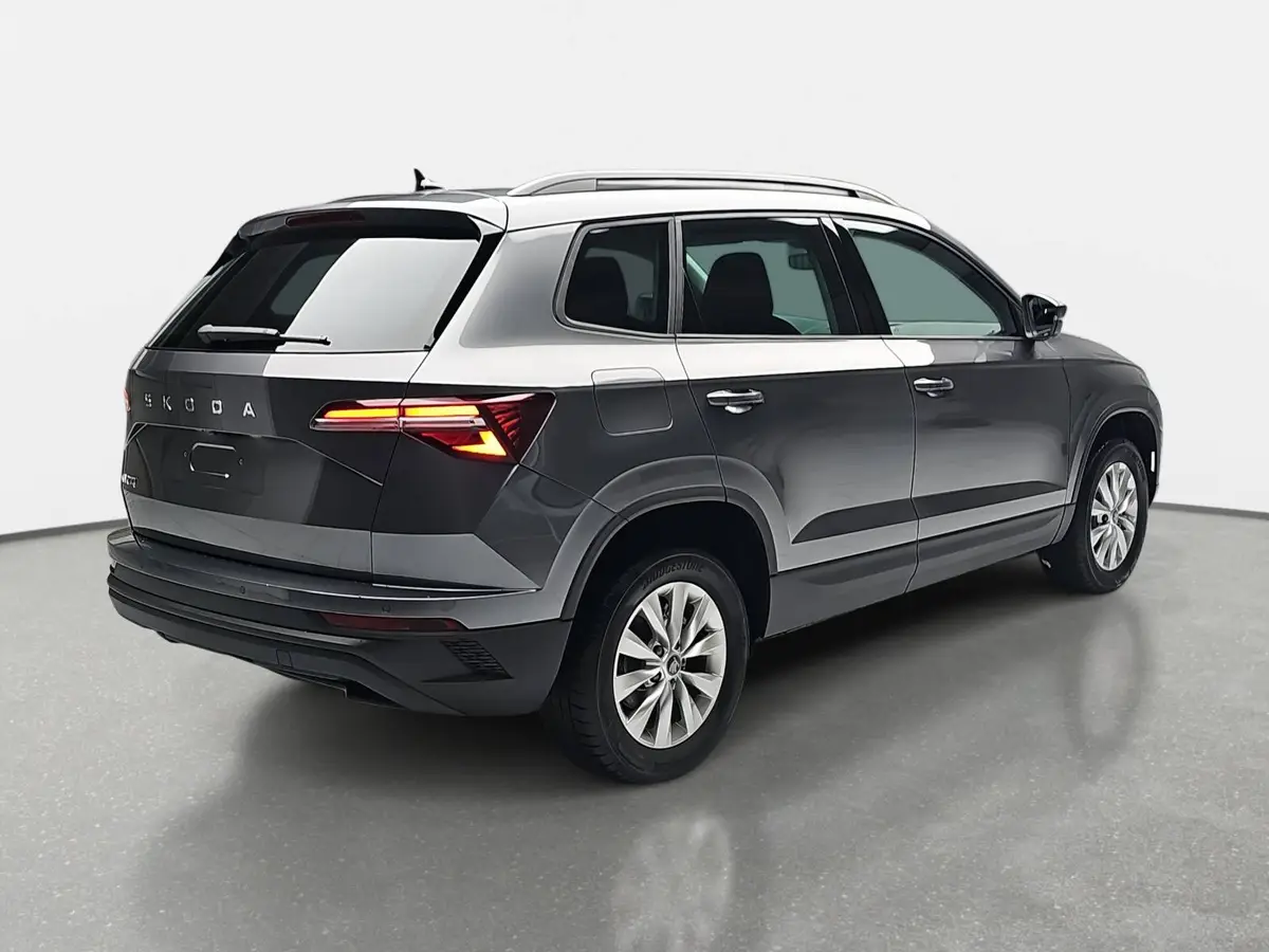 SKODA KAROQ 1.5 TSI DSG 130 JAHRE LED KLIMAAUTO WINTER SICHT K