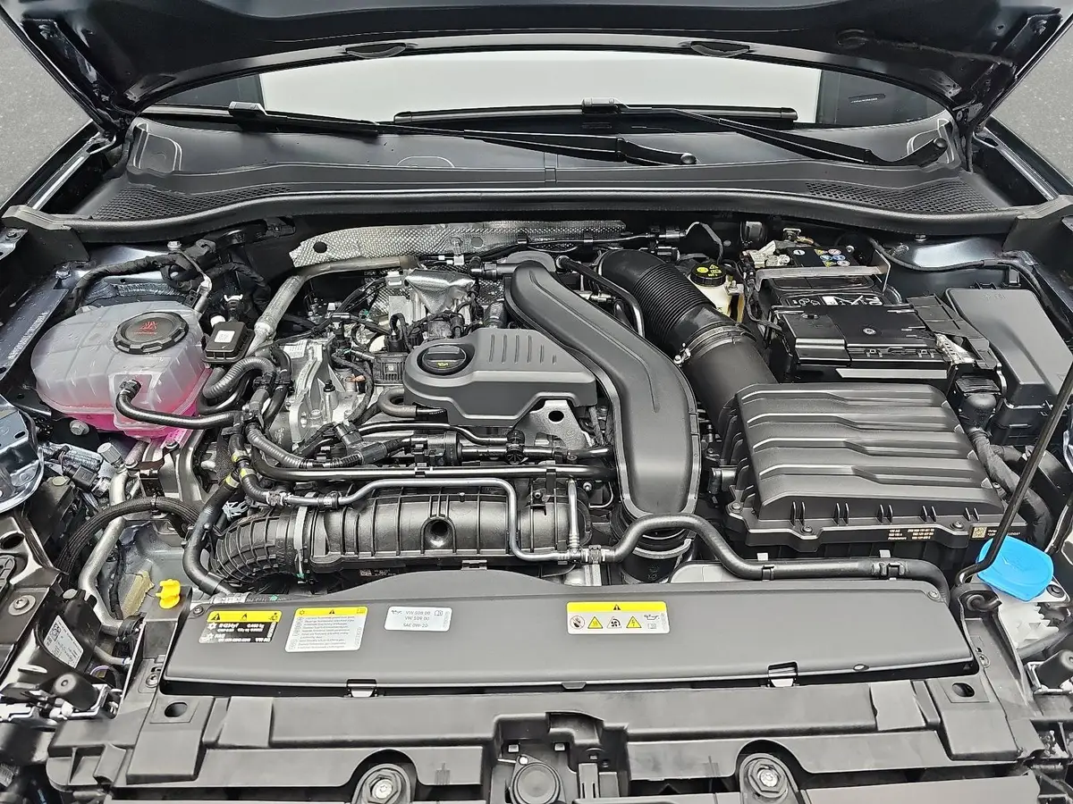 CUPRA LEON 1.5 ETSI DSG LED ACC DCC FULL-LINK WINTER PDC KAME