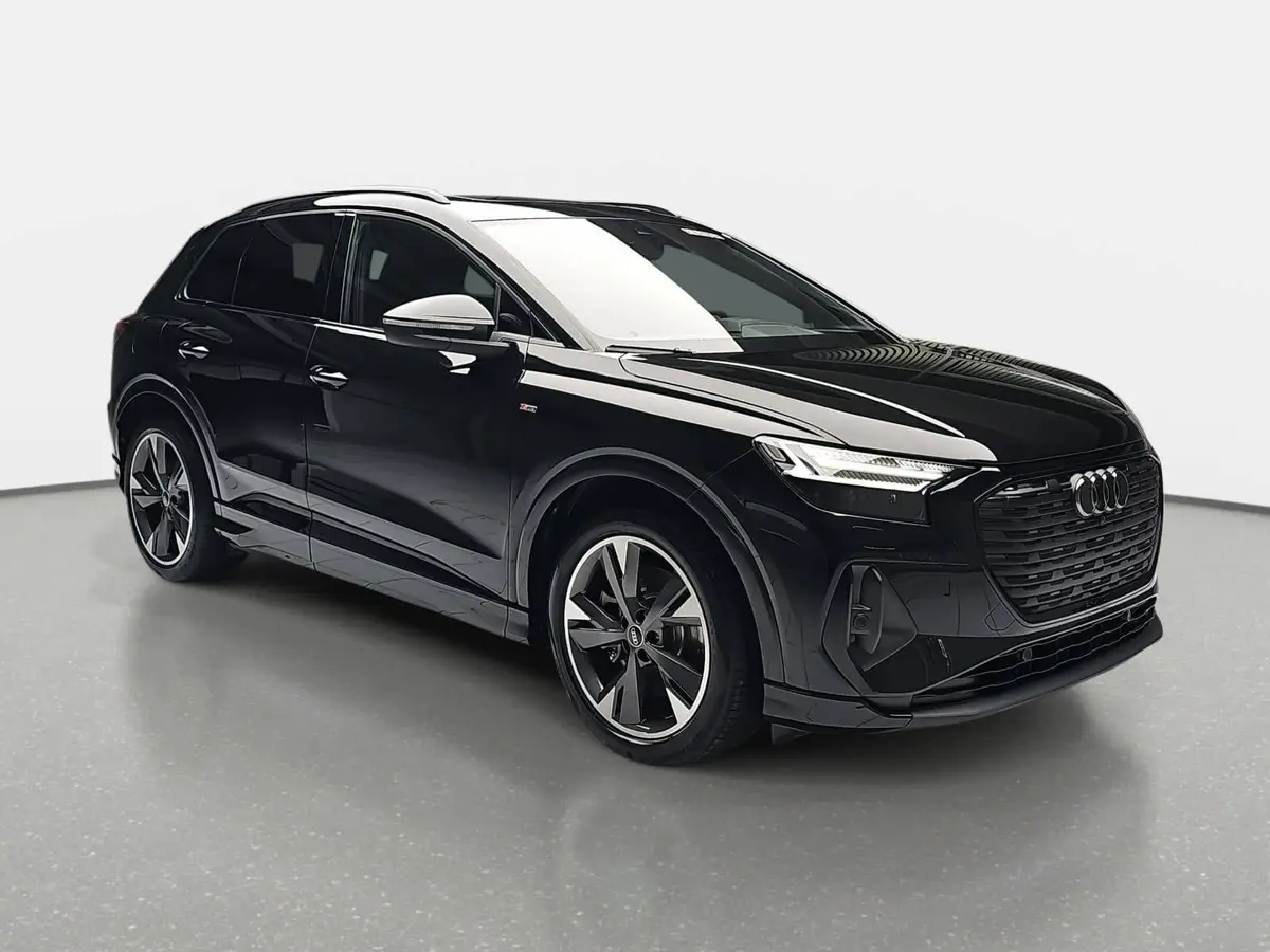 AUDI Q4 45 E-TRON S-LINE NAVI MATRIX KAMERA