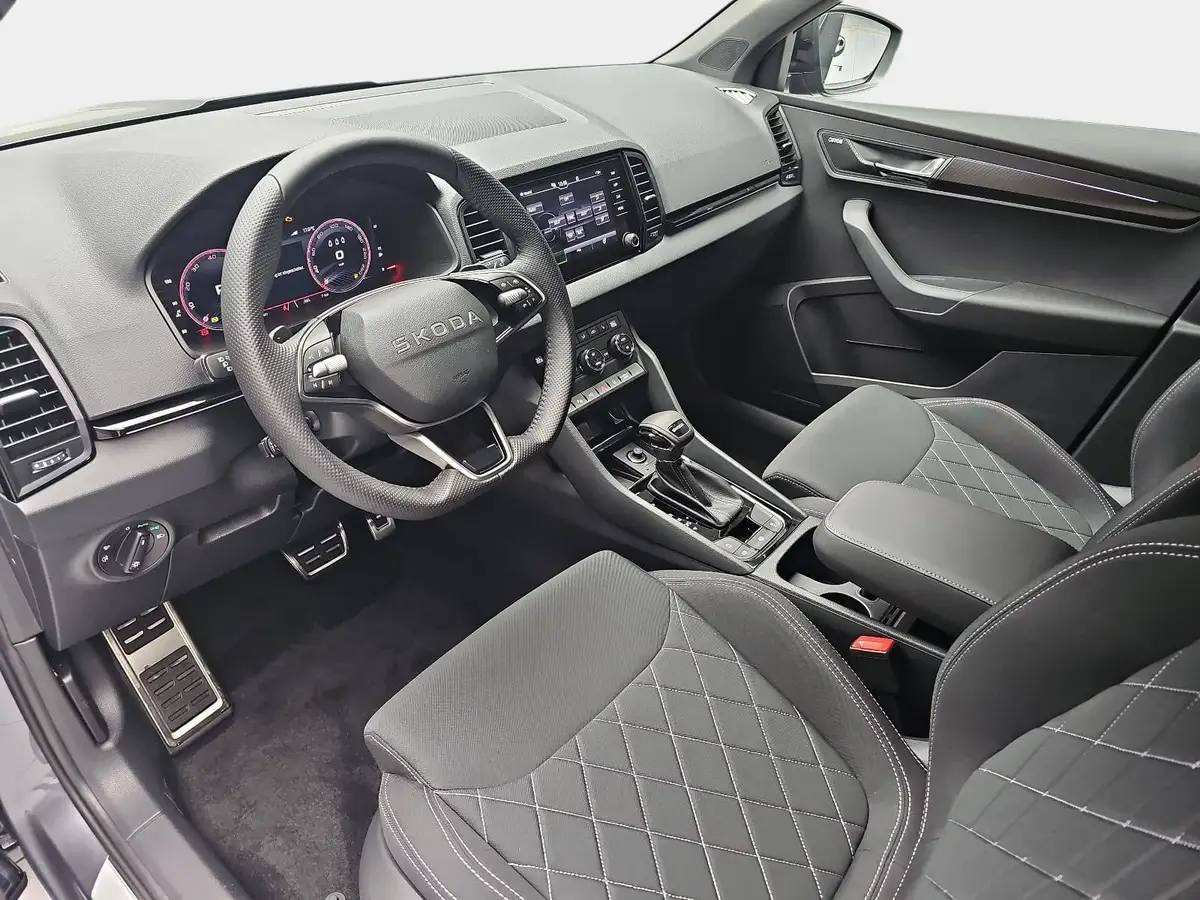SKODA KAROQ 1.5 TSI DSG SPORTLINE NAVI LED-MATRIX PANO CANTON
