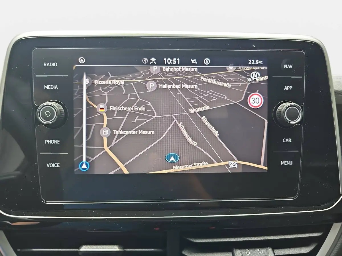 VW T-ROC 1.5 TSI DSG R-LINE NAVI LED 18