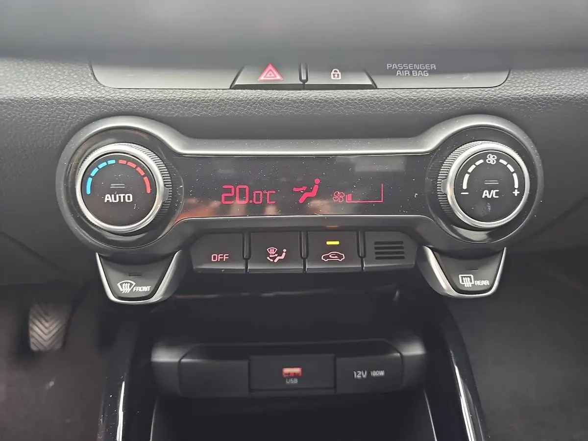 KIA STONIC 1.0 T-GDI 100 VISION LED SITZH. NAVI