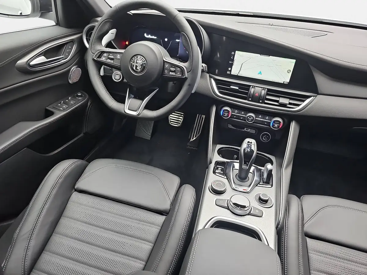 ALFA ROMEO GIULIA 2.0 TURBO 16V Q4 VELOCE PANORAMA TECHNOLOGIE PAKET PREMIUM AUDIO