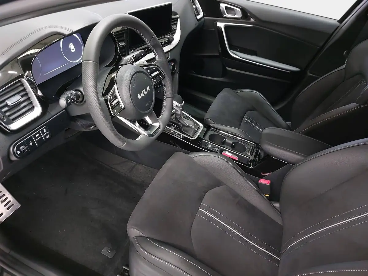 KIA XCEED 1.6 T-GDI 150 DCT GT-LINE MJ26 LEDER