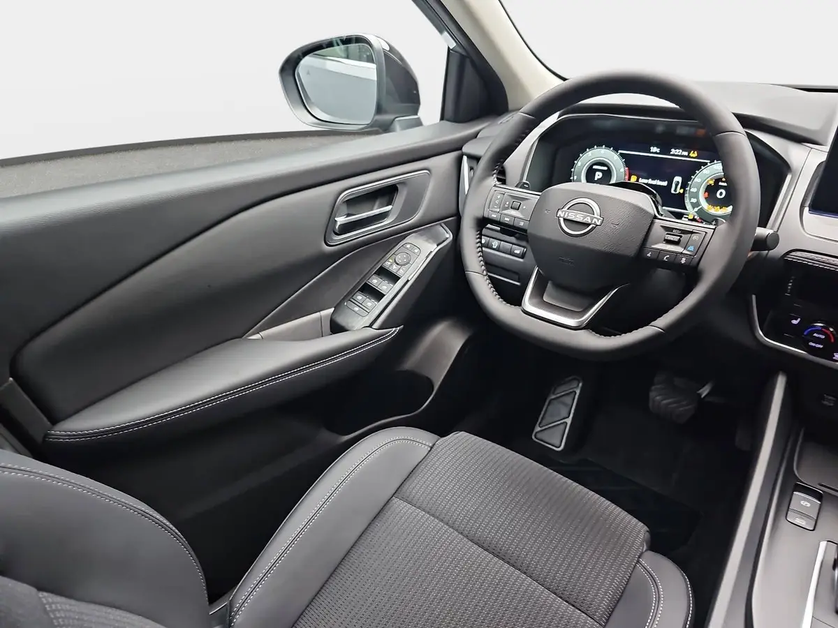 NISSAN QASHQAI 1.3 DIG-T MHEV AUTO. MJ27 N-CONNECTA WINTER EL-HECKKLAPPE PANO