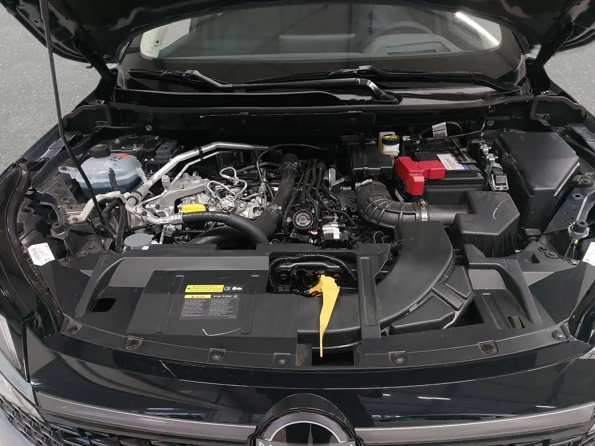 NISSAN QASHQAI 1.3 DIG-T MHEV AUTO. MJ27 TEKNA PREMIUM PAKET 2-FARBEN