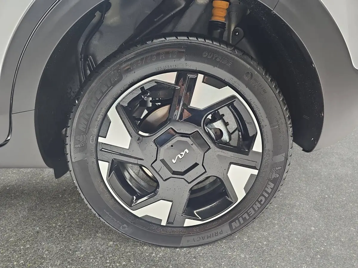 KIA STONIC 1.0 T-GDI 100 DCT VISION MJ26 SITZH. NAVI