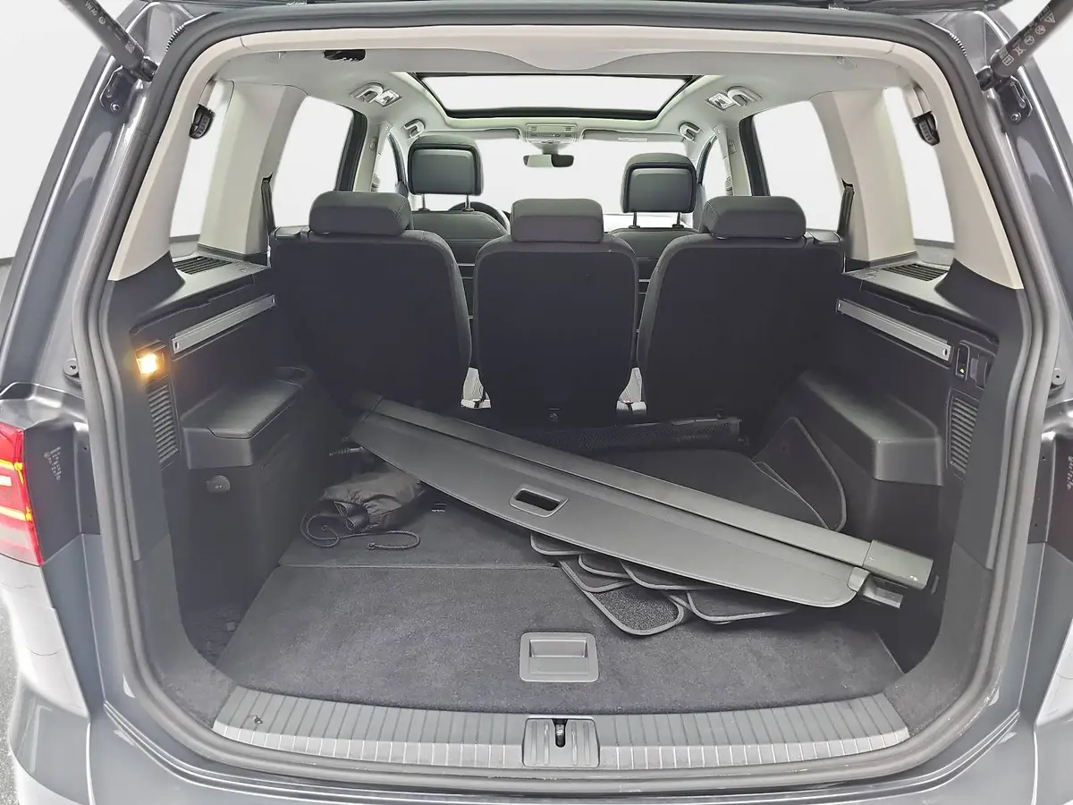 VW TOURAN 1.5 TSI DSG HIGHLINE R-LINE NAVI LED ACC PANO KAME