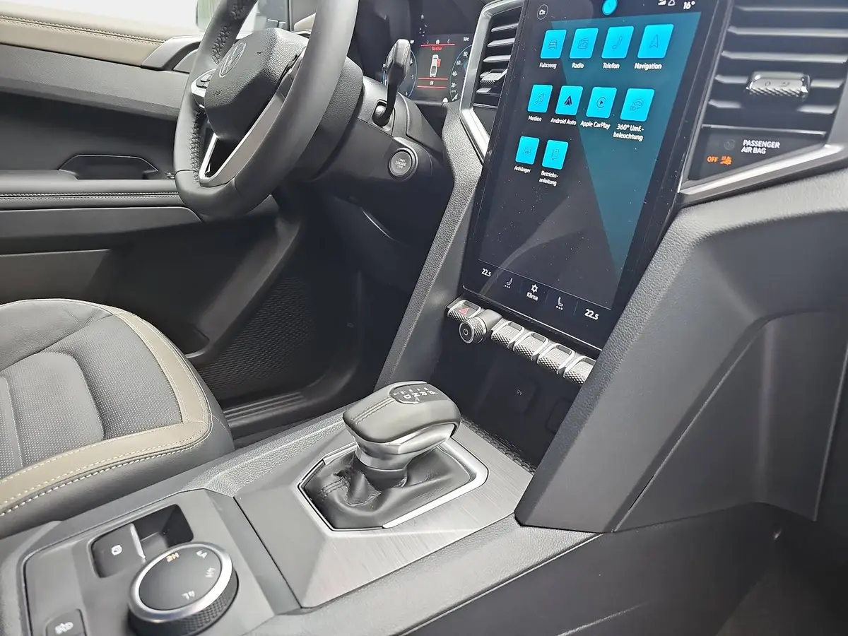 VW AMAROK 3.0 TDI AUTO. DOKA AVENTURA 4M NAVI LED EL.ROLLO