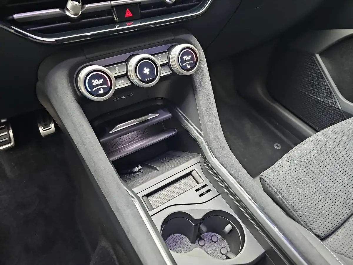 SKODA KODIAQ 1.5 TSI DSG SPORTLINE NAVI LED ACC WINTER KAMERA A