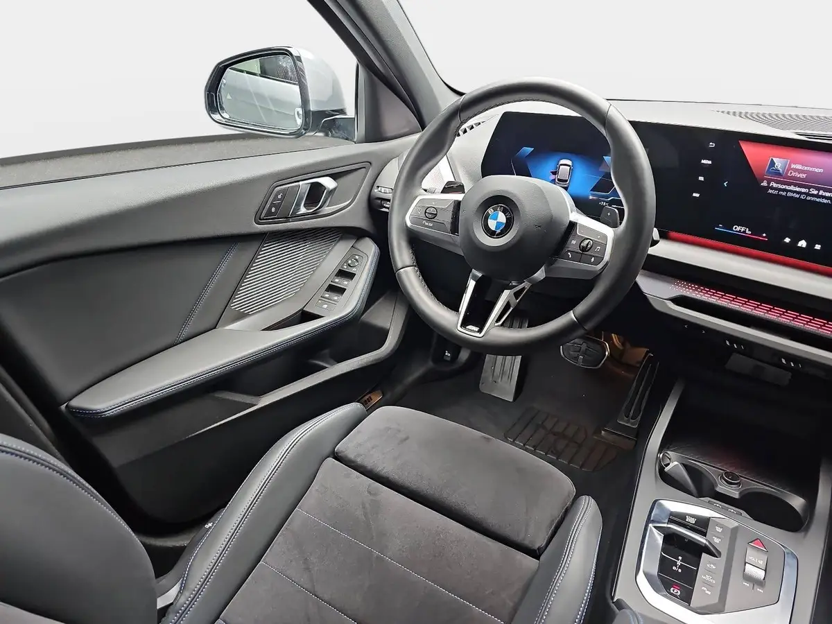 BMW 120 I AUTO. M SPORT NAVI LED P-ASSIST WINTER KAMERA AH