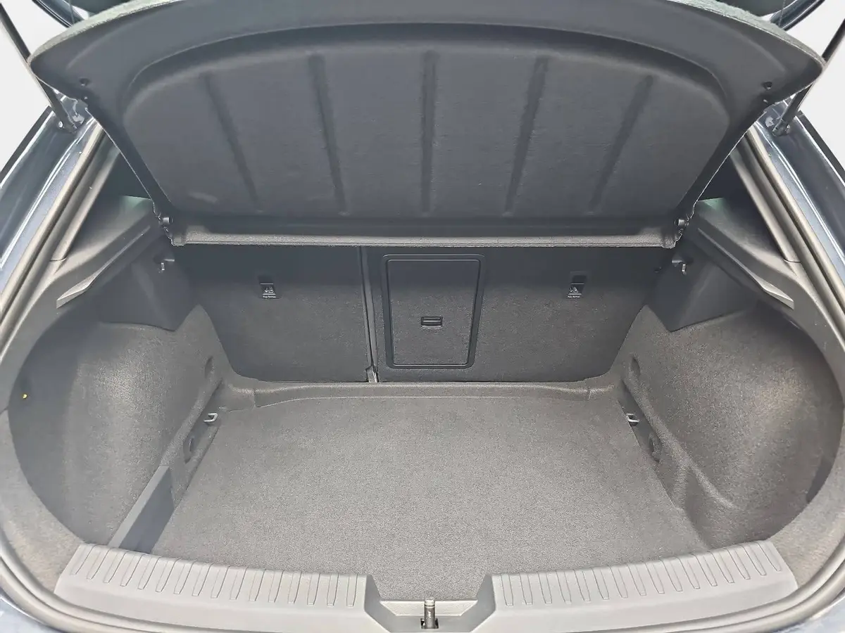 SEAT LEON 1.5 ETSI DSG FR NAVI LED PANO LM17