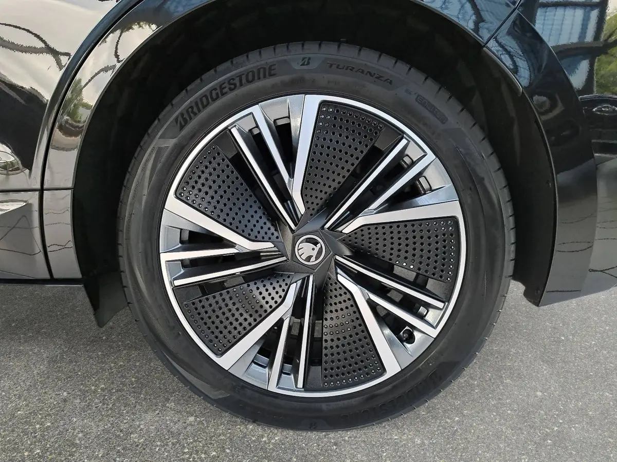 SKODA ENYAQ COUPE 85 SELECTION 82KWH NAVI LED
