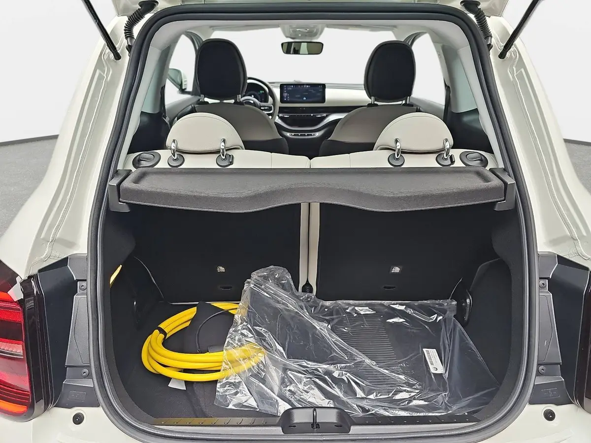 FIAT 500E ELEKTRO 42 KWH LA PRIMA