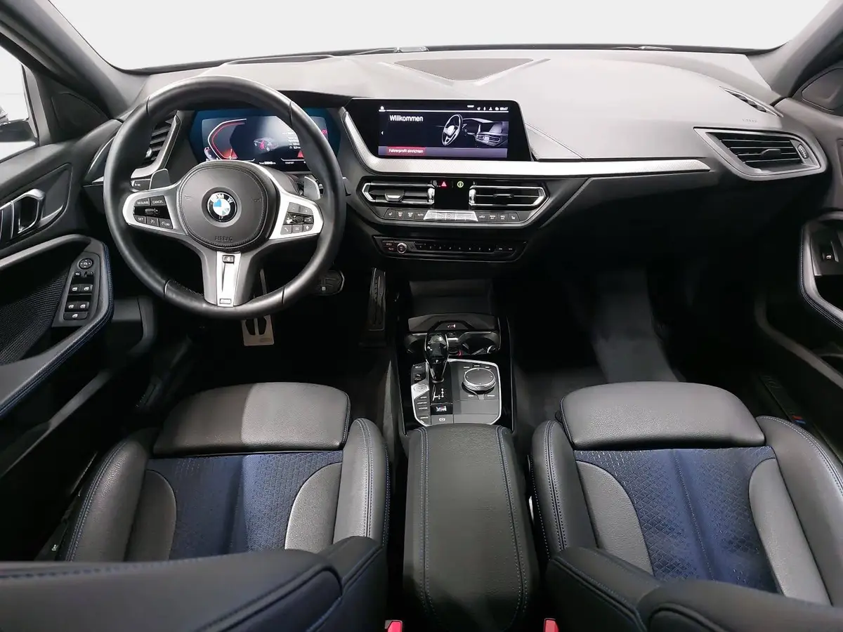 BMW 120 D AUTO. M SPORT NAVI LED PANO WINTER HUD PDC AHK L