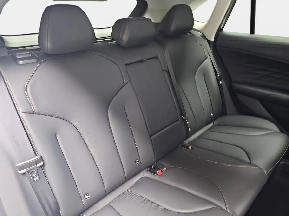 MG HS 1.5 PLUG-IN-HYBRID MY25.5 LUXURY LEDER 360-GRAD-KAMERA 19-ZOLL-LM