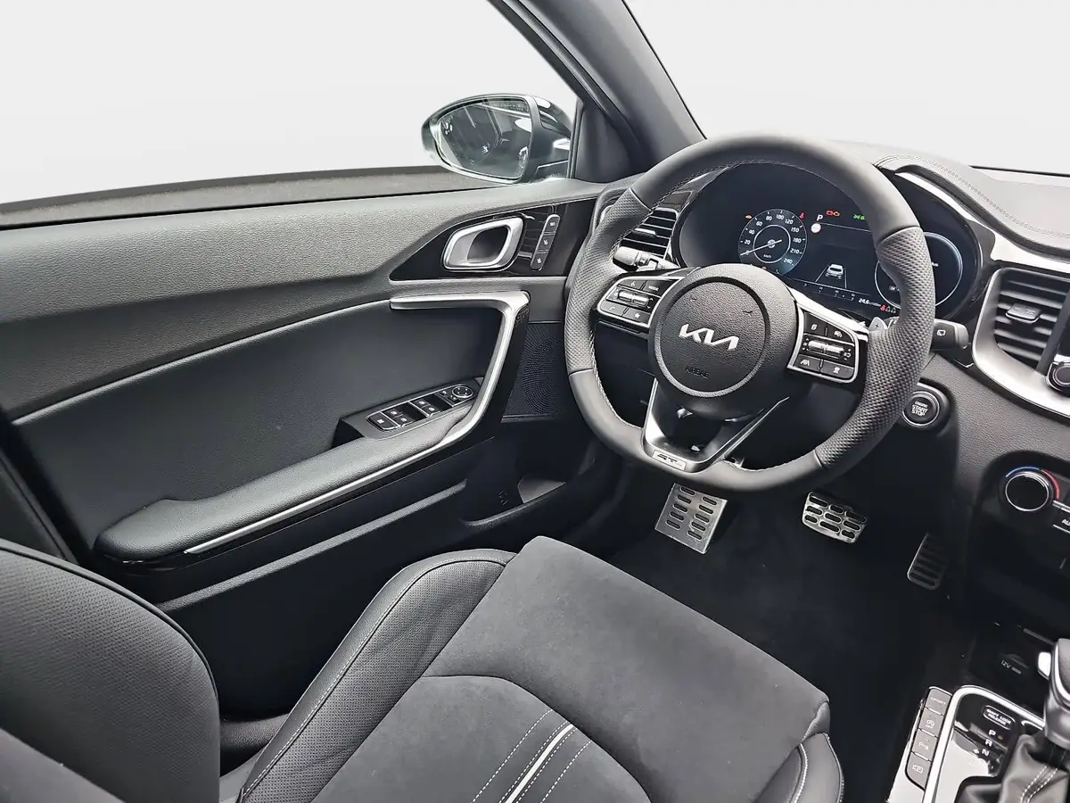 KIA XCEED 1.6 T-GDI 180 DCT GT-LINE MJ26 LEDER