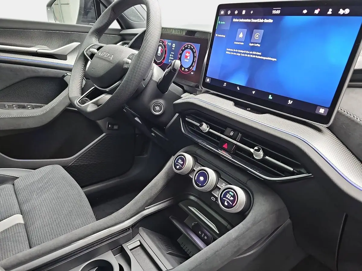 SKODA KODIAQ 2.0 TDI DSG SPORTLINE 4X4 NAVI LED ACC HUD 7-SITZE