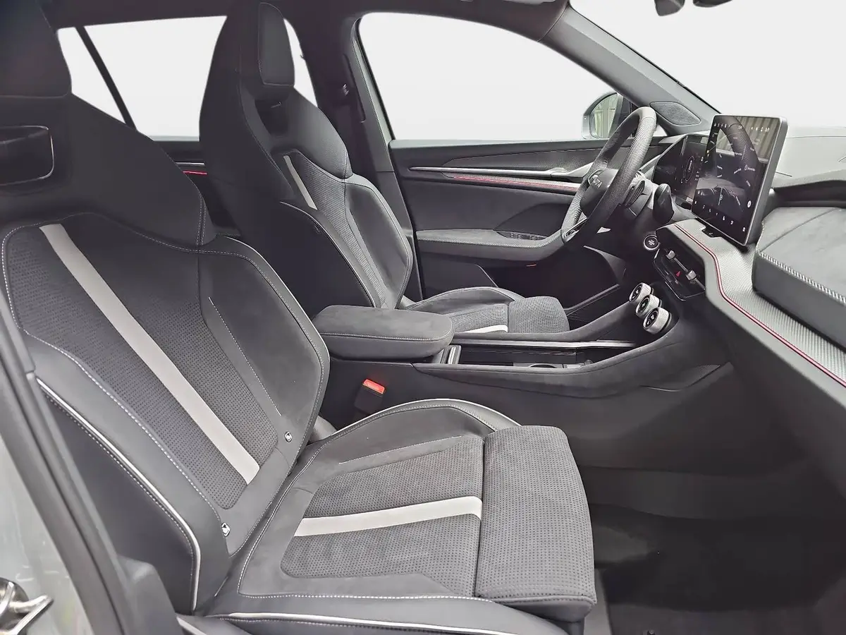 SKODA KODIAQ 1.5 TSI DSG SPORTLINE NAVI LED ACC WINTER 7-S KAME