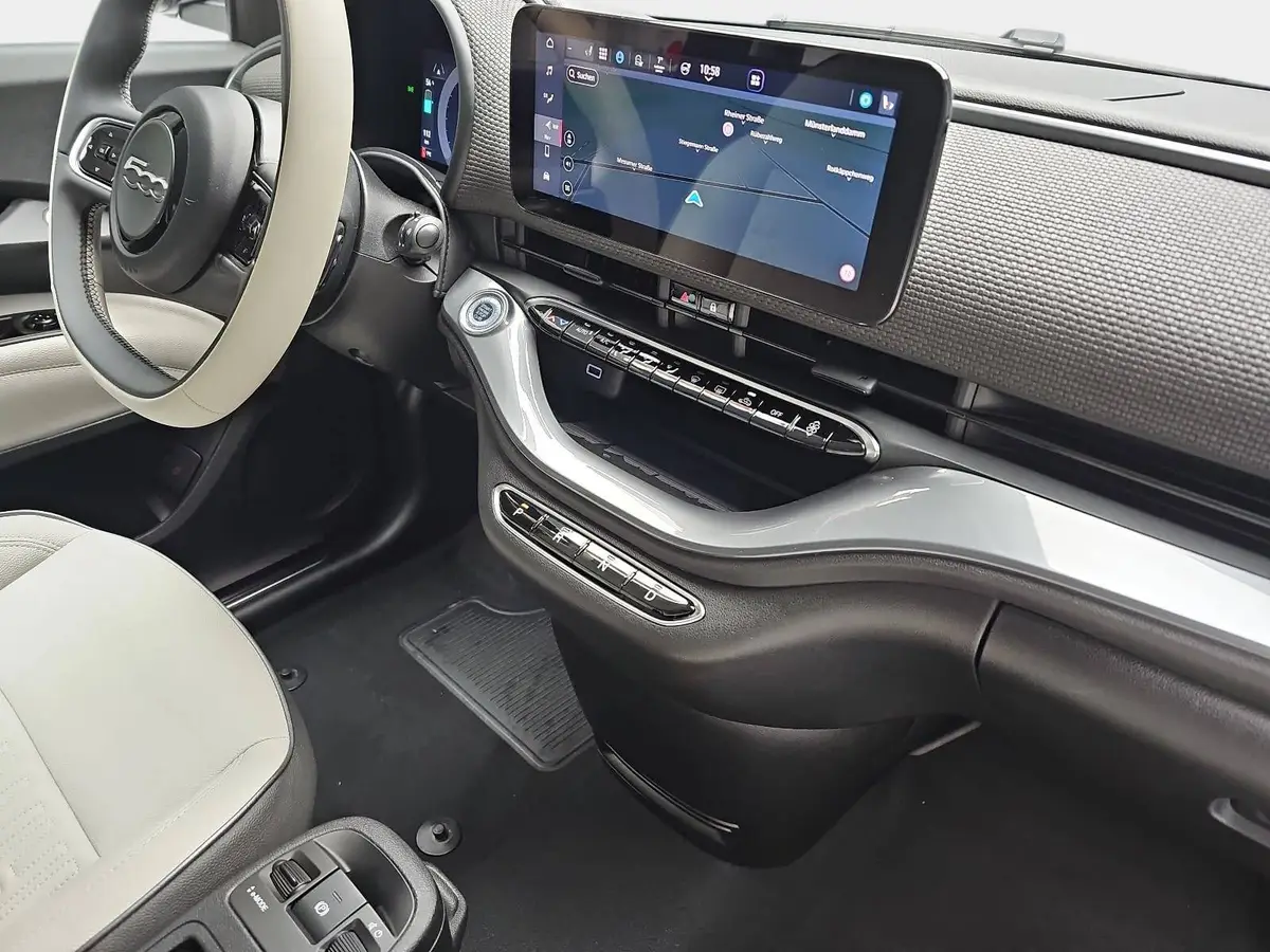 FIAT 500E ELEKTRO 42 KWH BY BOCELLI NAVI KLIMA LED JBL ALL-SEASON LM17