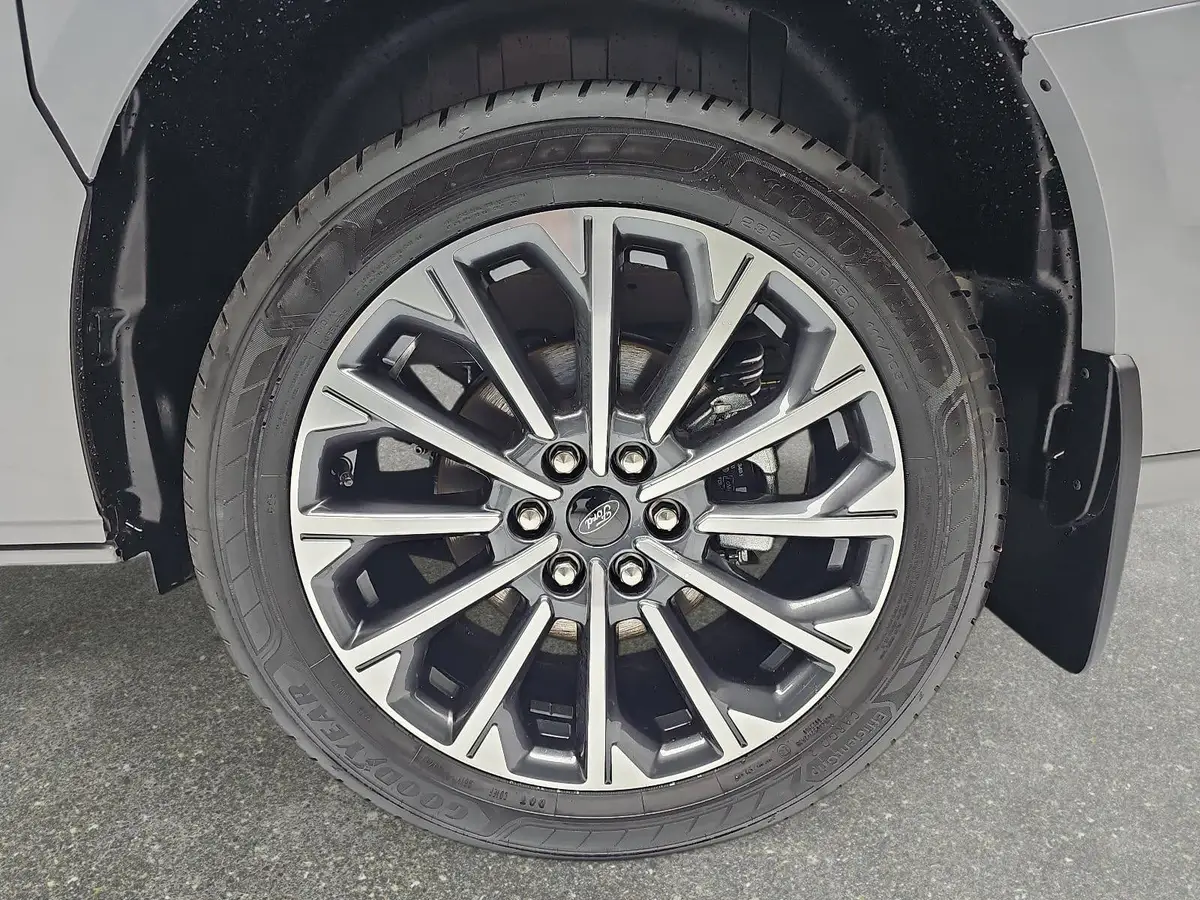 FORD TOURNEO CUSTOM 2.0 ECOBLUE AUTO. L1 TITANIUM X NAVI LED AHK