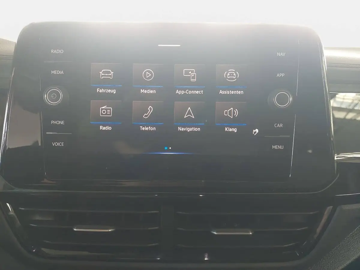 VW T-ROC 1.5 TSI DSG R-LINE NAVI KAMERA AHK LM18 8FACH