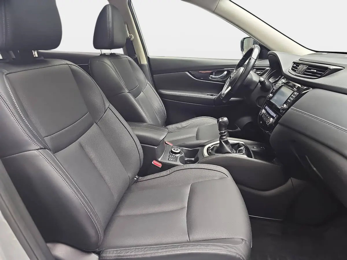 NISSAN X-TRAIL 1.7 DCI AHK TEKNA 4X4 STANDHEIZUNG