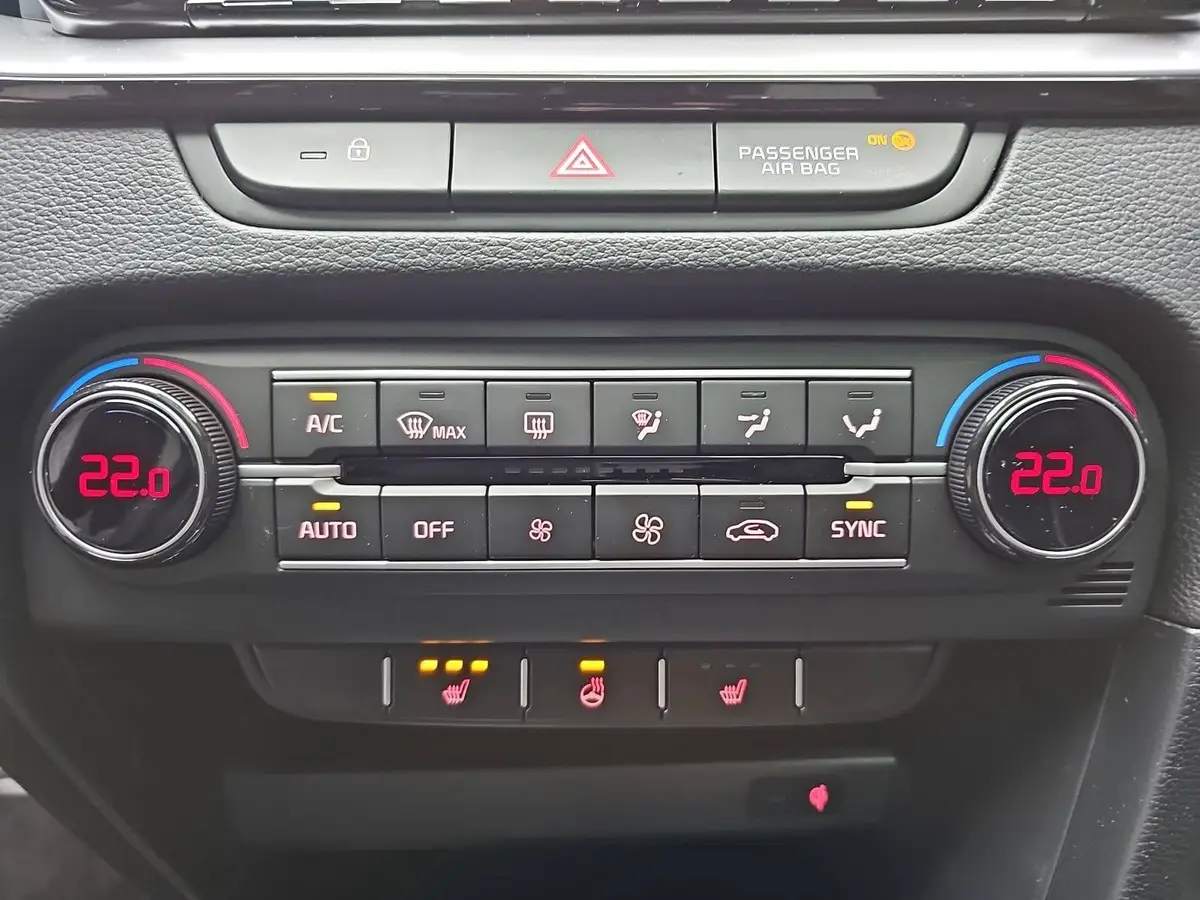 KIA XCEED 1.6 T-GDI 180 DCT GT-LINE MJ26 LEDER GLASDACH