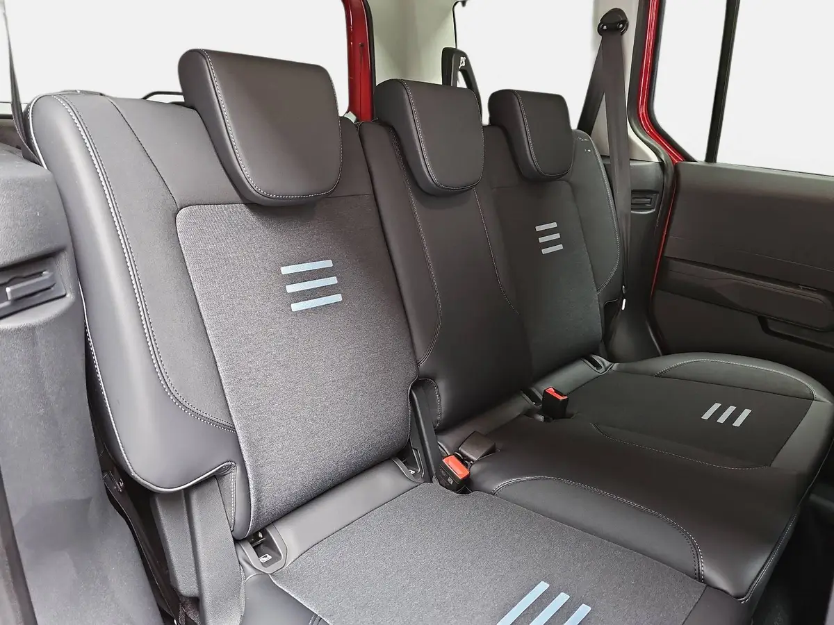 FORD TOURNEO COURIER 1.0 EB AUT. ACTIVE+NAVI+ACC+WINTER+SPUR+KAMERA+LM