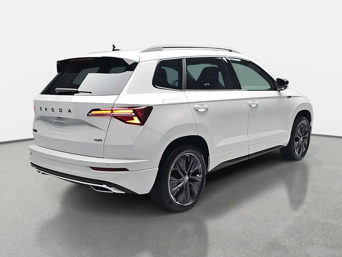 SKODA KAROQ 2.0 TSI DSG SPORTLINE 4X4 NAVI LED ACC KAMERA AHK 