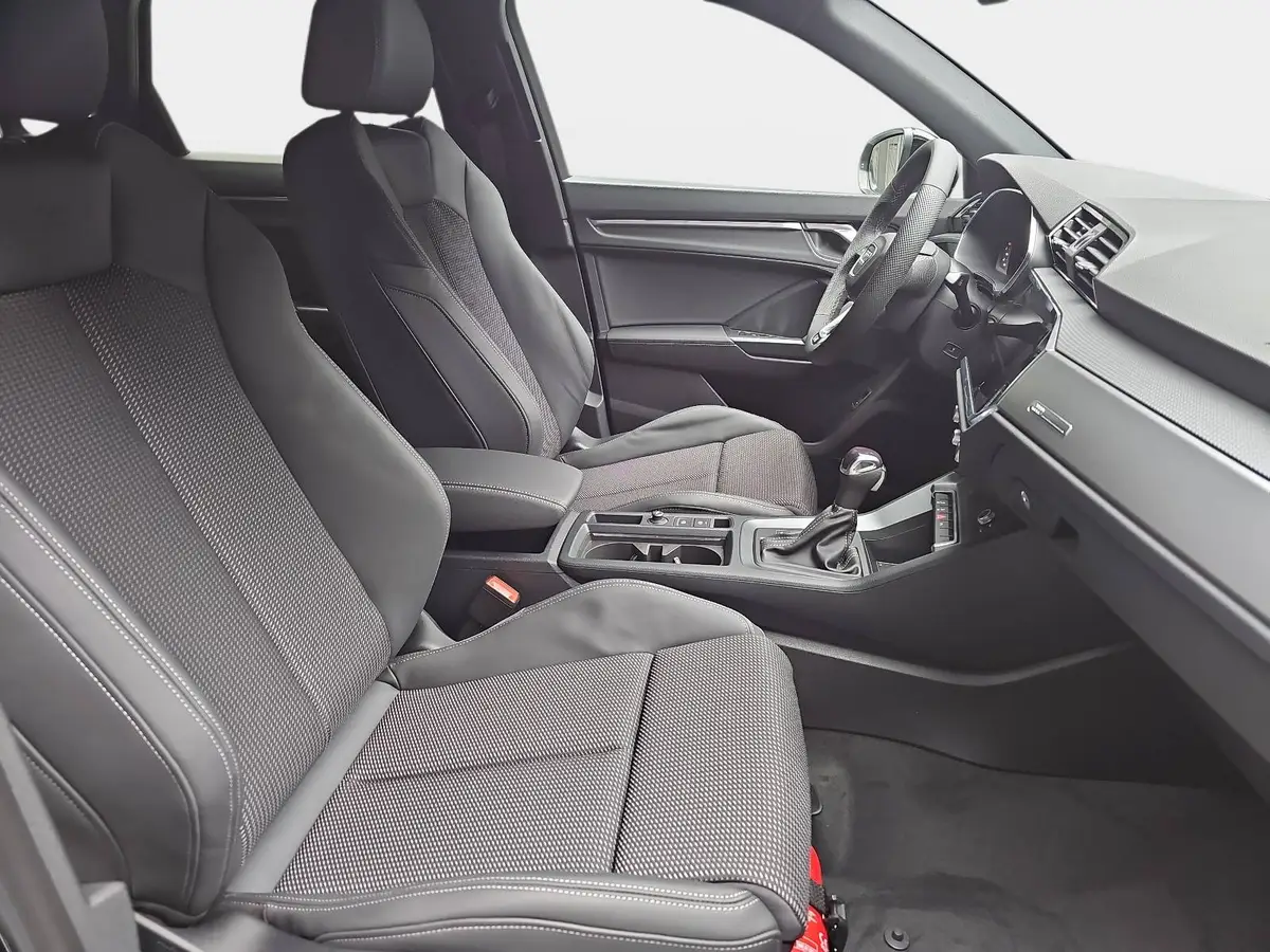 AUDI Q3 35 TDI S-TRONIC S LINE NAVI LED PANO ACC BLACK+ KA