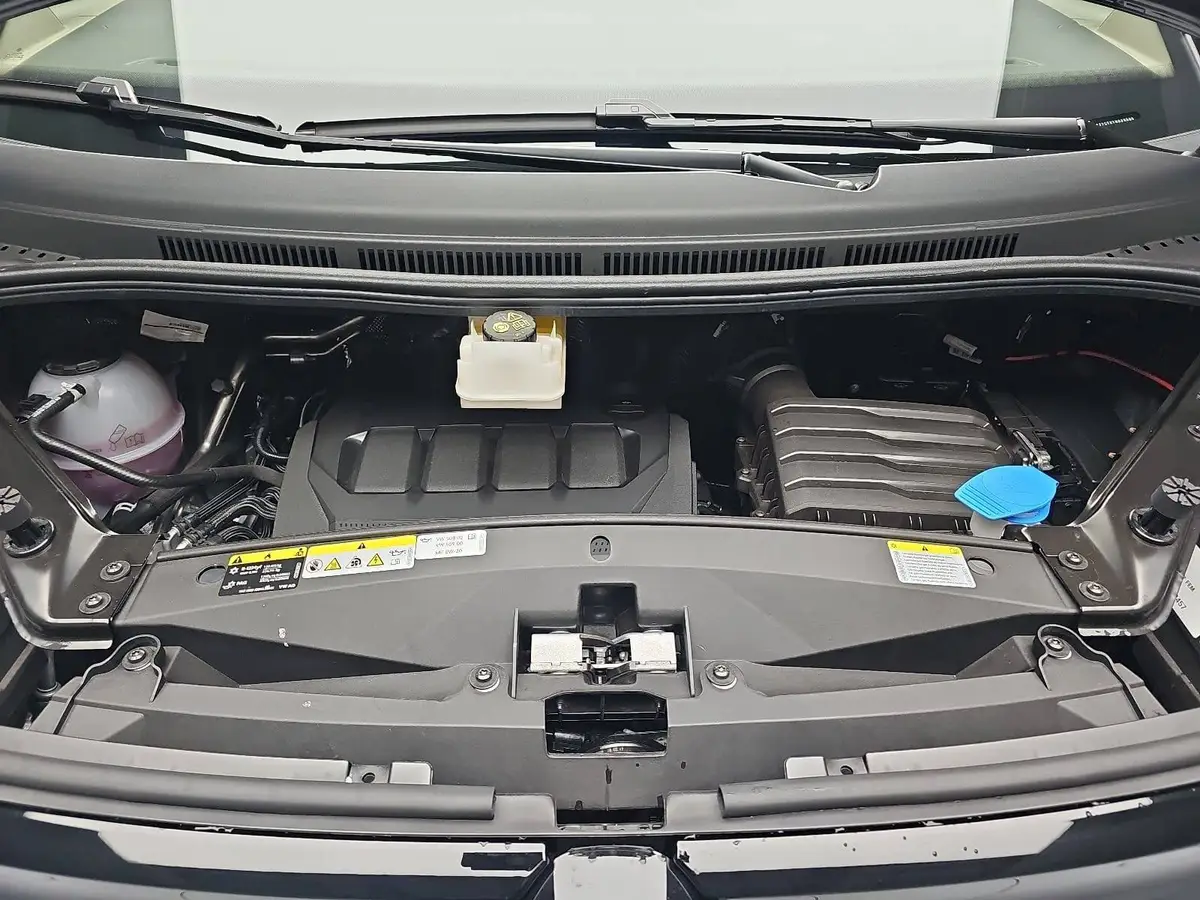 VW T7 MULTIVAN 2.0 TDI DSG LIFE P-ASSIST AHK