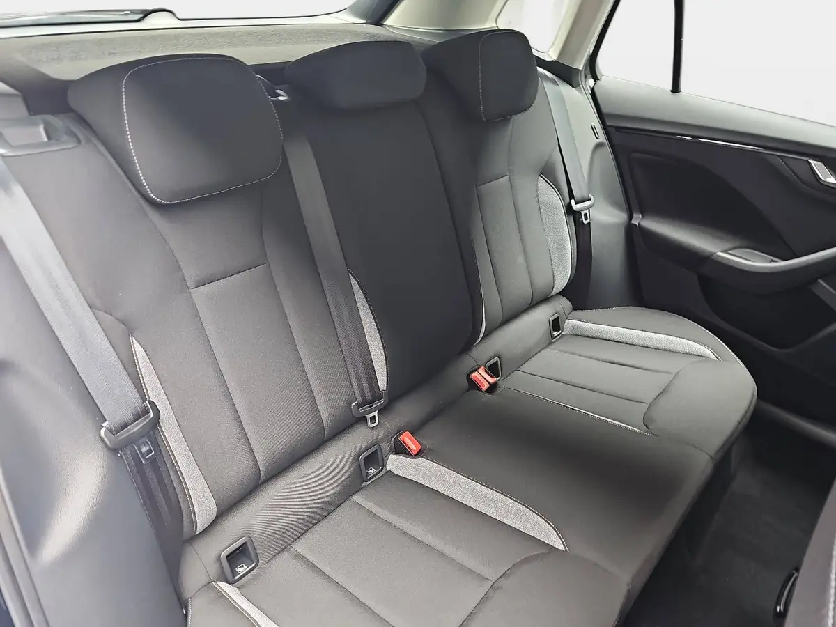 SKODA KAMIQ 1.0 TSI DSG 130 JAHRE LED KLIMAUTO WINTER SICHT LM