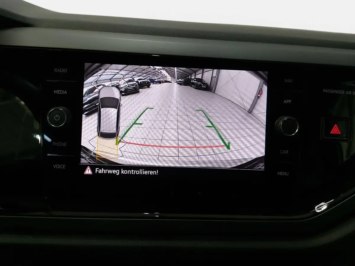 VW TAIGO 1.0 TSI DSG R-LINE NAVI MATRIX LM18