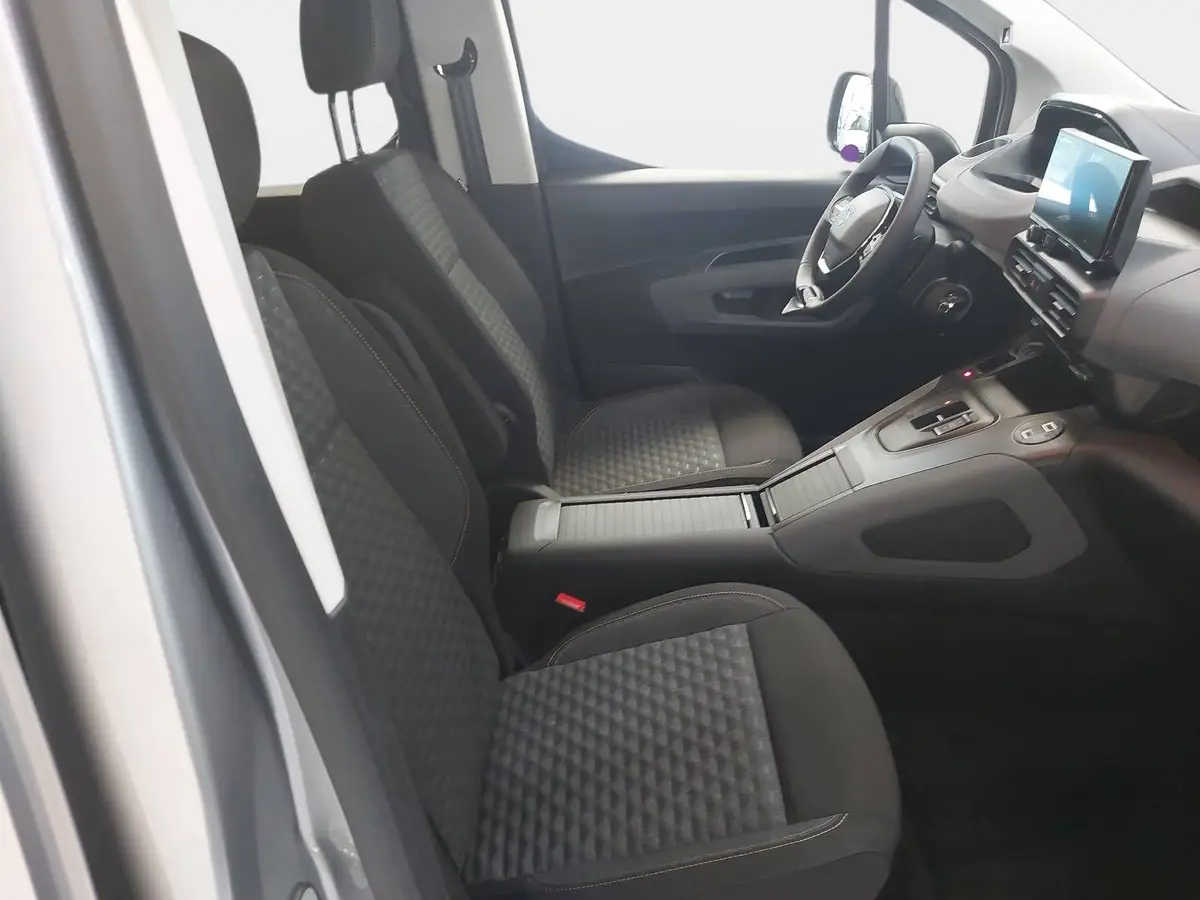 PEUGEOT RIFTER BLUEHDI 130 CV EAT8 GT L2 7-S NAVI LED AHK LM