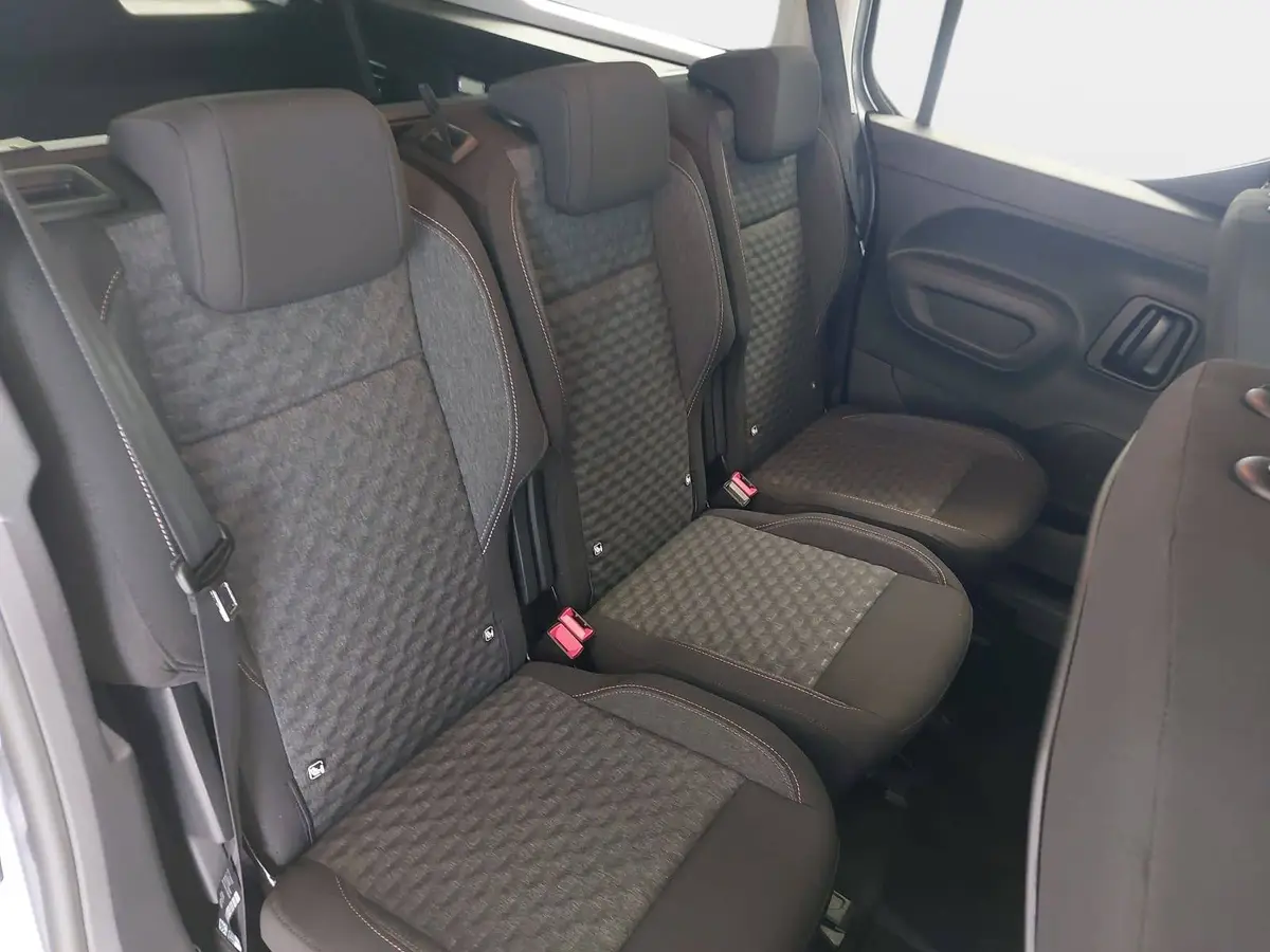 PEUGEOT RIFTER BLUEHDI 130 CV EAT8 GT L2 7-S NAVI LED AHK LM