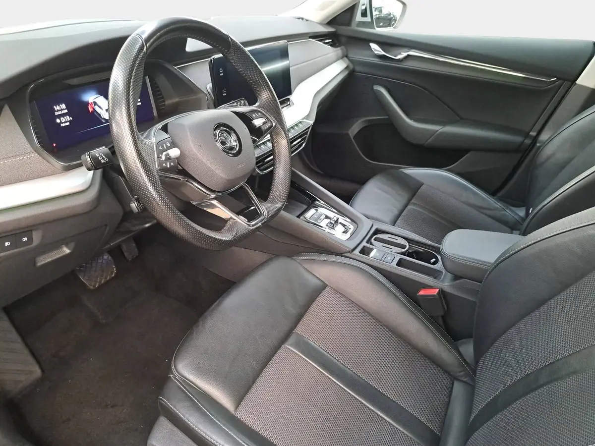 SKODA OCTAVIA COMBI HYBRID 1.4 TSI IV STYLE NAVI ACC HUD PDC KAMERA