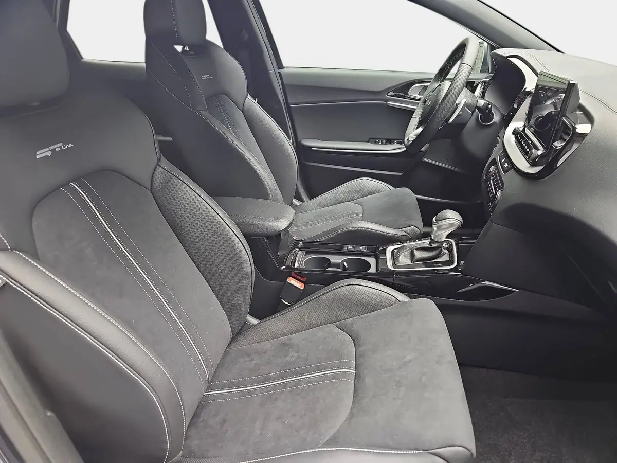 KIA XCEED 1.6 T-GDI 180 DCT GT-LINE MJ26 LEDER GLASDACH