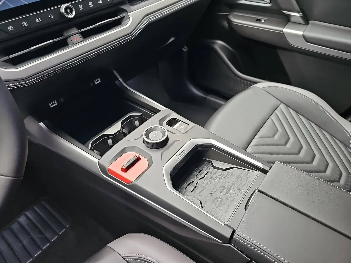 JEEP COMPASS 1.6 PLUG-IN HYBRID DCT FIRST EDITION MJ26 PREMIUM-PAKET, PANORAMA