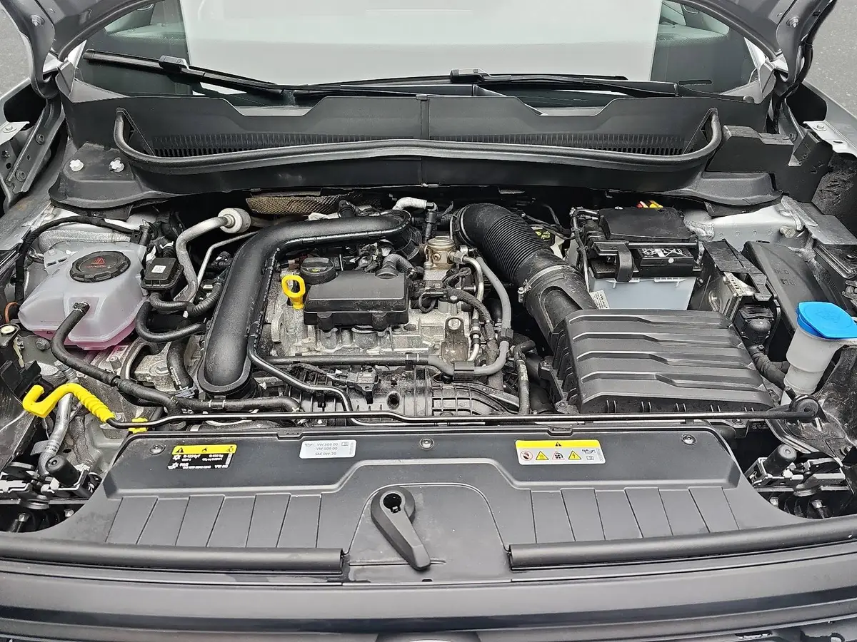 VW T-CROSS 1.0 TSI GOAL NAVI LED KLIMAAUTO ACC P-ASSIST WINTE