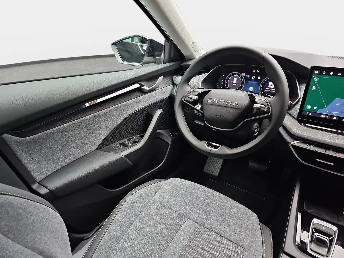 SKODA OCTAVIA COMBI 1.5 TSI ETEC DSG SELECTION NAVI LED ACC WINTER KA