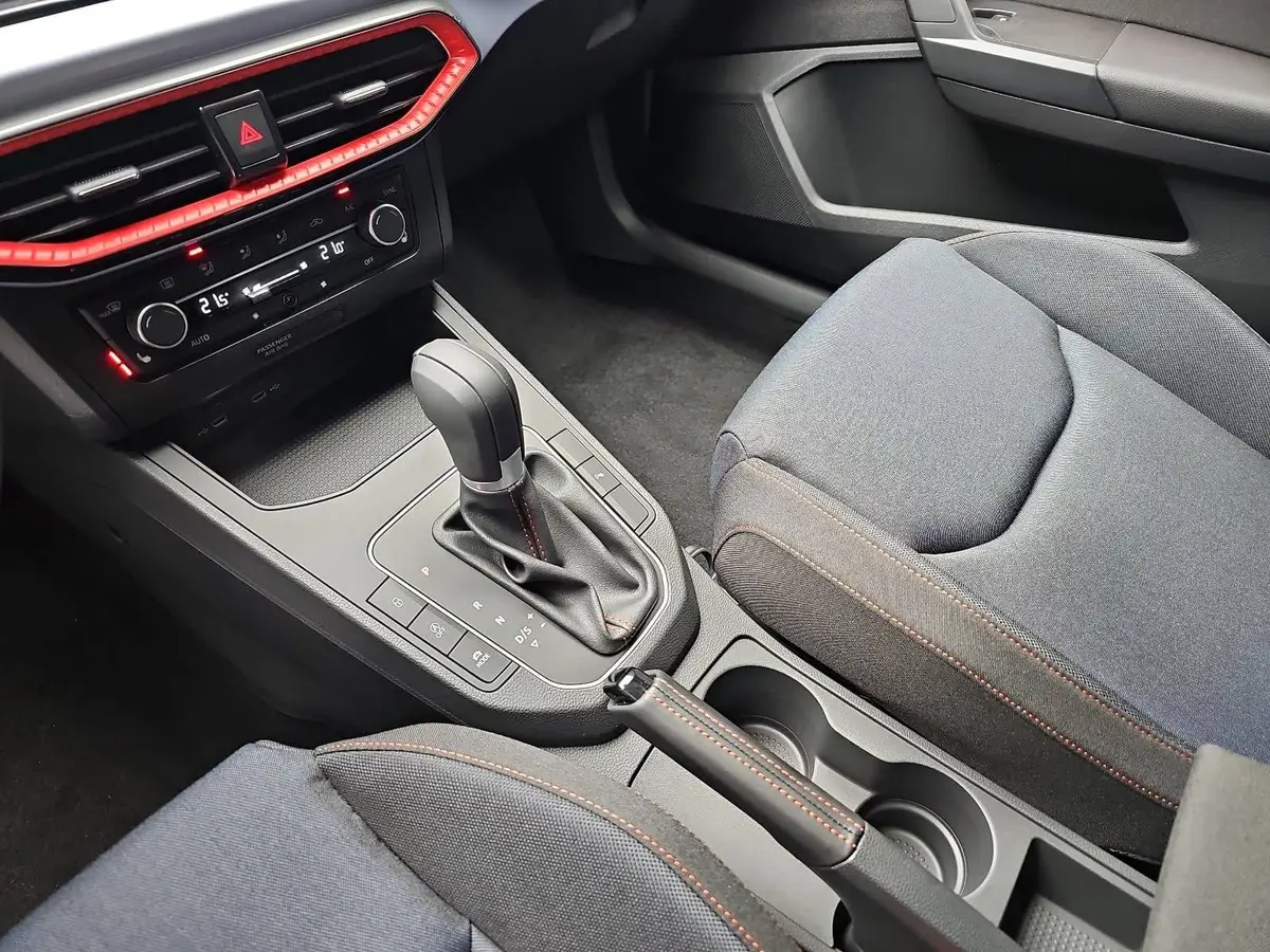 SEAT IBIZA 1.0 TSI DSG FR LED DAB KLIMAAUTO WINTER SICHT KAME