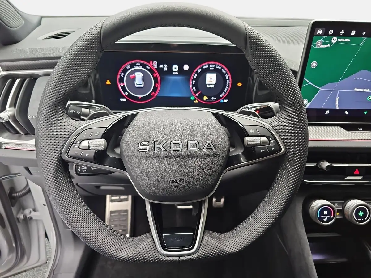 SKODA KODIAQ 2.0 TDI DSG SPORTLINE 4X4 NAVI LED ACC HUD 7-SITZE