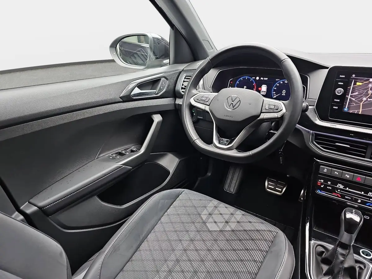 VW T-CROSS 1.5 TSI DSG R-LINE IQ-LED KLIMA DAB WINTER KAMERA 