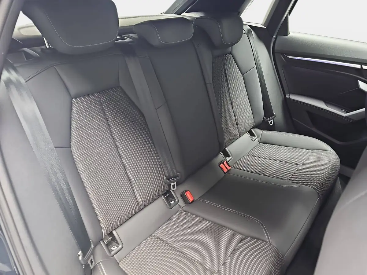 AUDI A3 35 TFSI DSG SPORTBACK S LINE LED KAMERA LM18