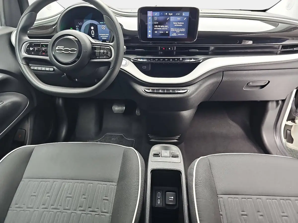 FIAT 500 ELEKTRO 23.8 KWH ACTION RADIO & WINTER PAKET